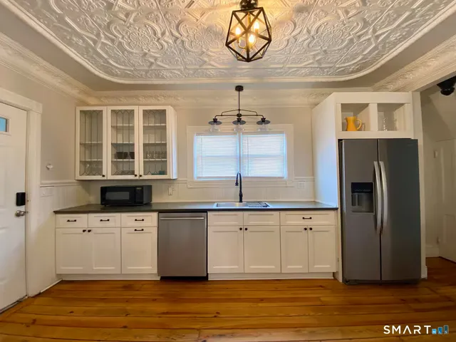 $5,900 | 27 Quintard Avenue, Unit 1, Norwalk, CT 06854