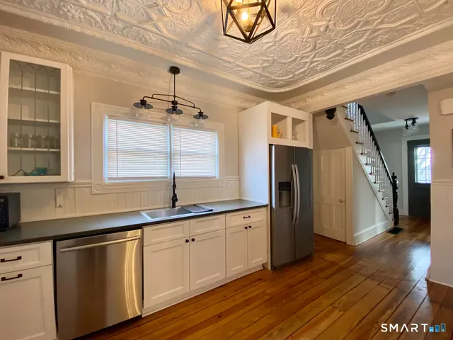 $5,900 | 27 Quintard Avenue, Unit 1, Norwalk, CT 06854