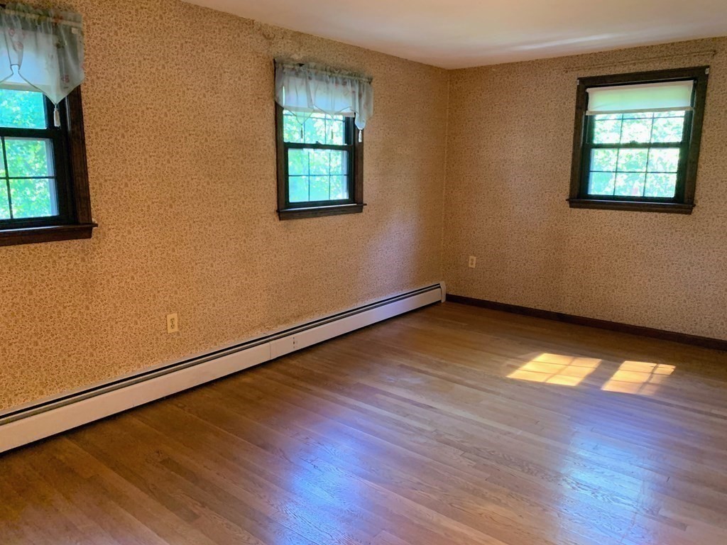 10 Oregon Road Tewksbury, MA 01876 - Photo 19 of 25 Gallery Image 19