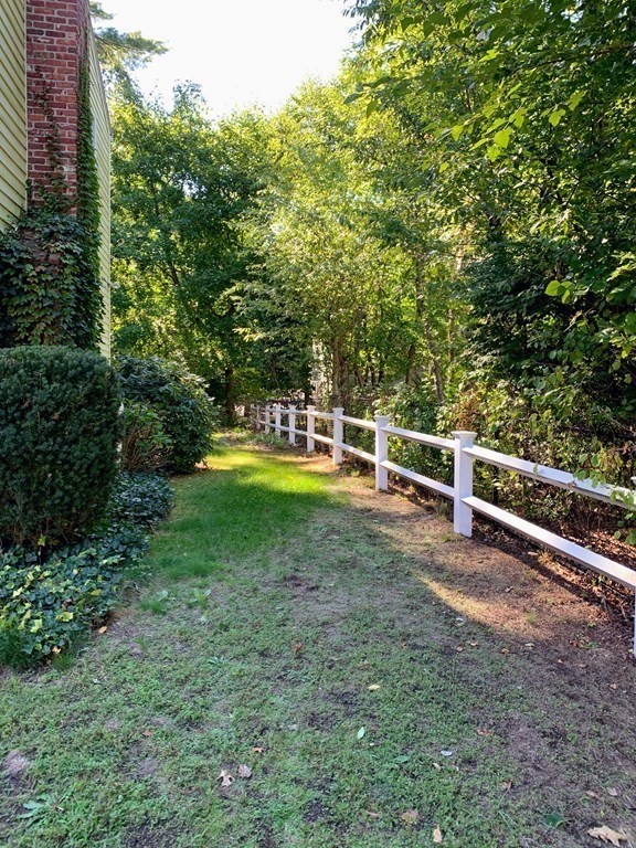 10 Oregon Road Tewksbury, MA 01876 - Photo 5 of 25 Gallery Image 5