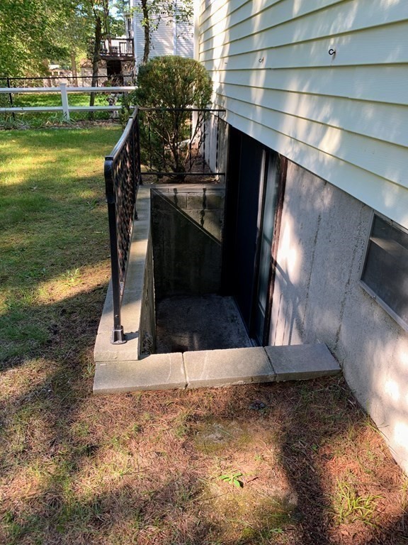 10 Oregon Road Tewksbury, MA 01876 - Photo 6 of 25 Gallery Image 6