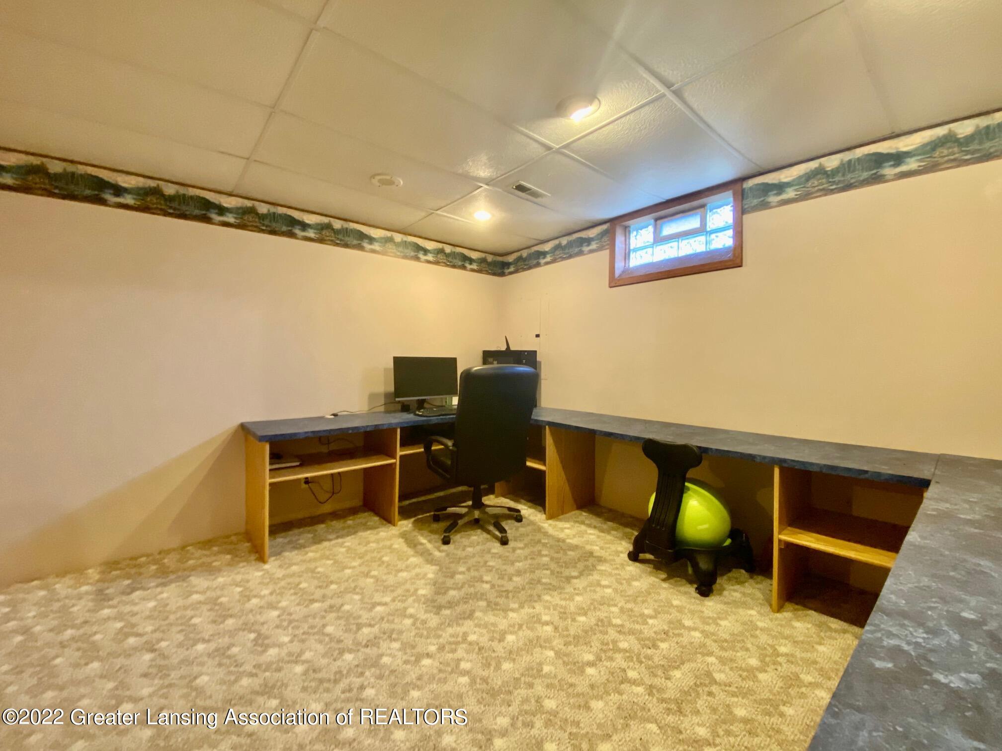 4980 South Francis Road St. Johns, MI 48879 - Photo 27 of 36 office