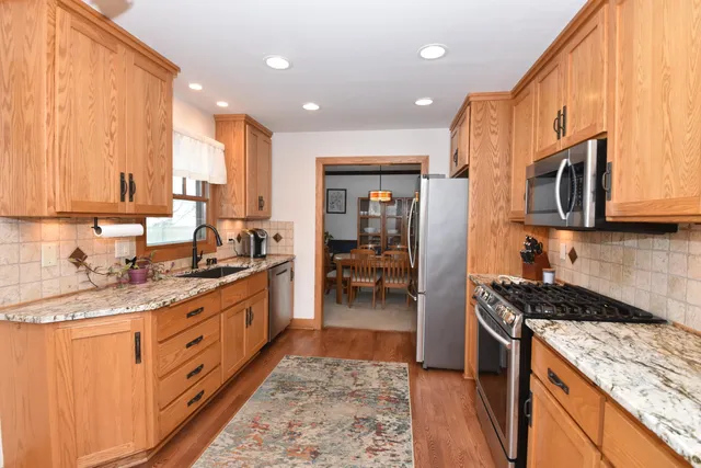 $369,900 | 631 Hialeah Drive, Caledonia, WI 53402