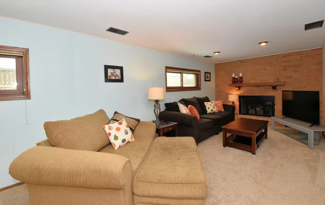 $369,900 | 631 Hialeah Drive, Caledonia, WI 53402