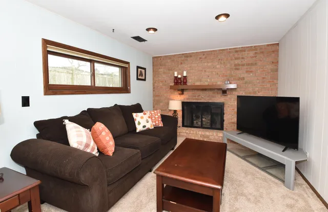 $369,900 | 631 Hialeah Drive, Caledonia, WI 53402