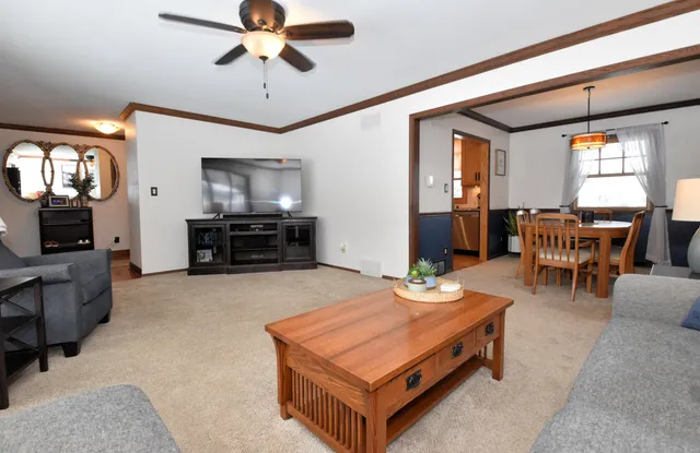 $369,900 | 631 Hialeah Drive, Caledonia, WI 53402