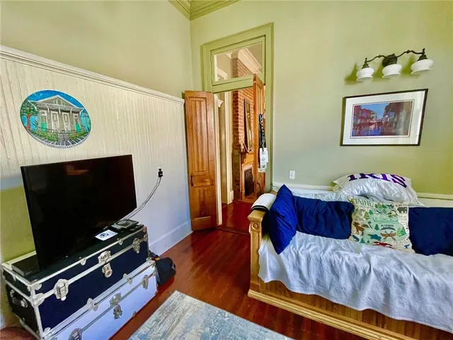 $2,900 | 915 Arabella Street, New Orleans, LA 70115