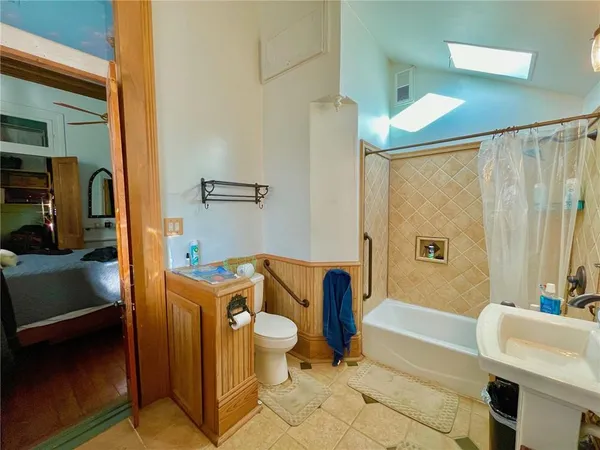 $2,900 | 915 Arabella Street, New Orleans, LA 70115