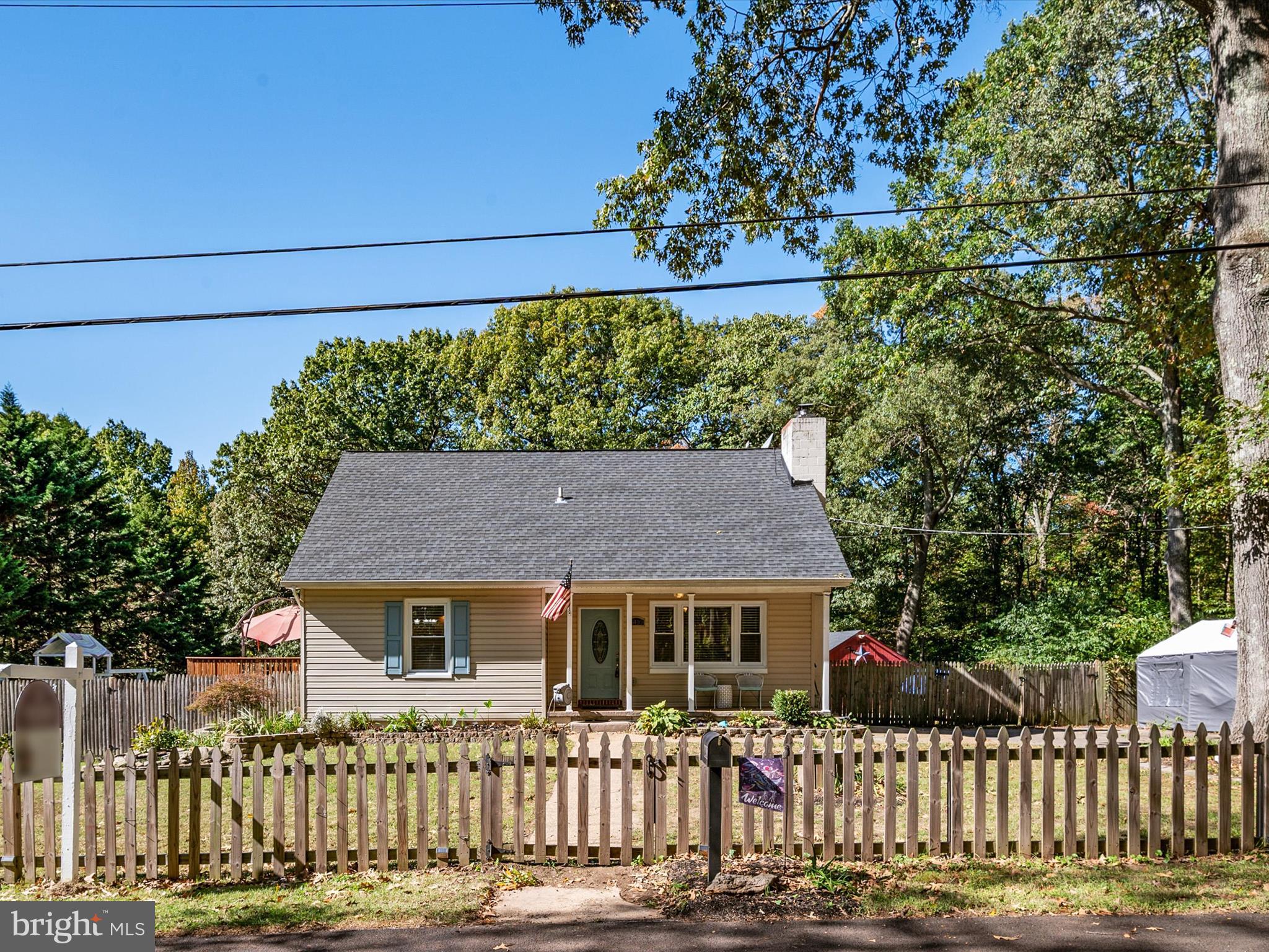 8410 Bussenius Road Pasadena, MD 21122 - Photo 3 of 43 Gallery Image 3