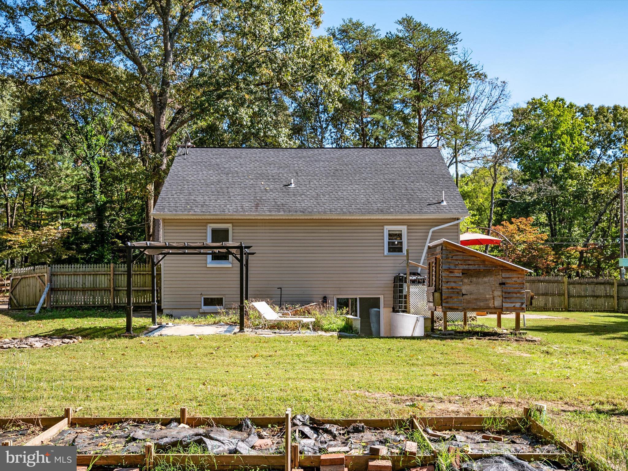 8410 Bussenius Road Pasadena, MD 21122 - Photo 38 of 43 Gallery Image 38