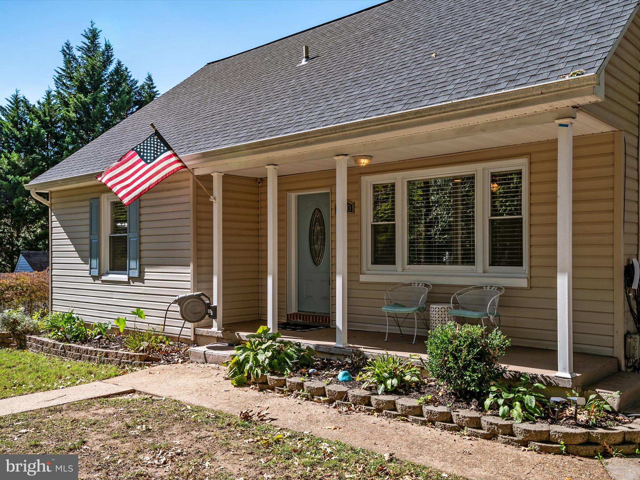 8410 Bussenius Road Pasadena, MD 21122 - Photo 4 of 43 Gallery Image 4