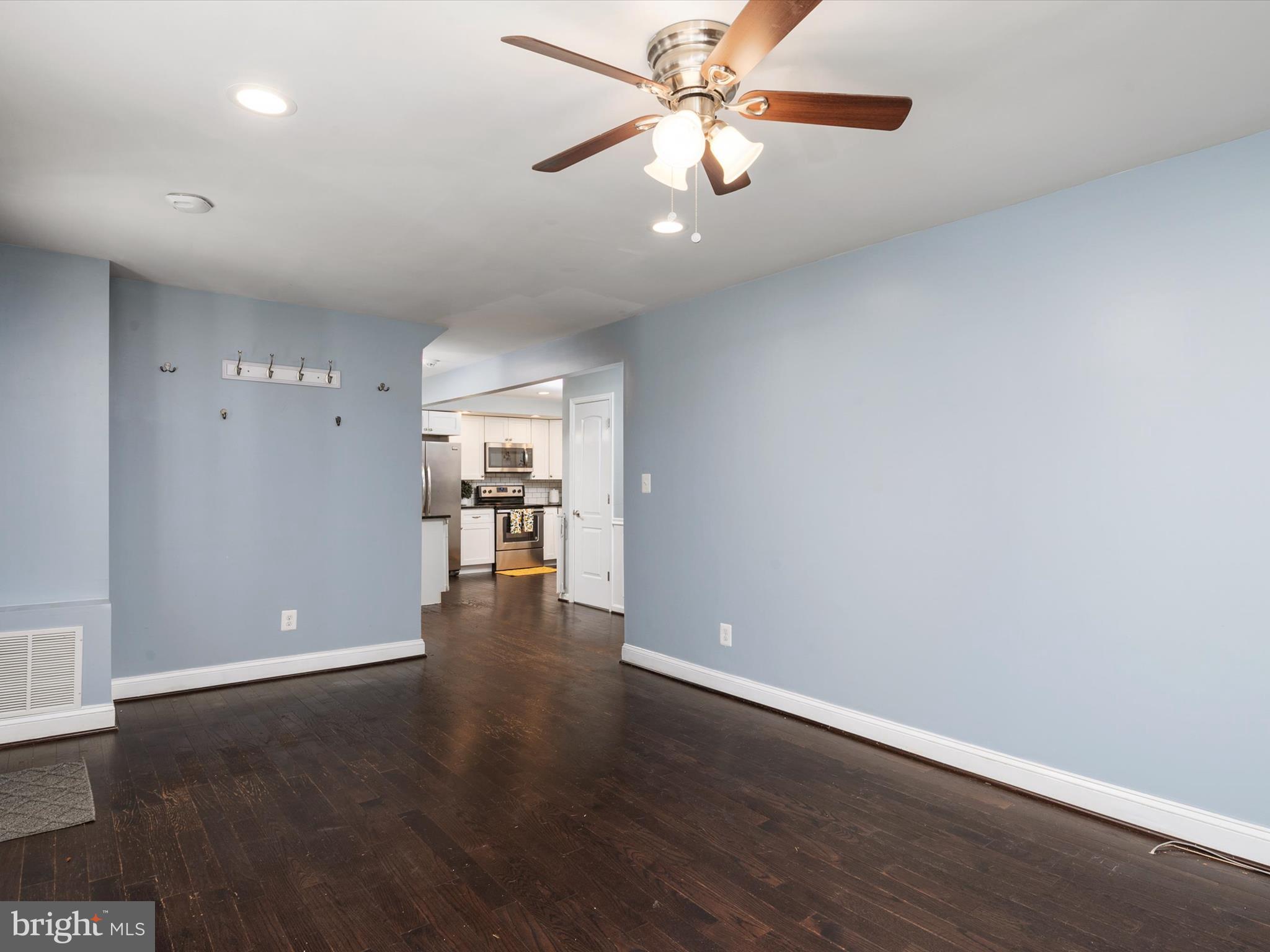 8410 Bussenius Road Pasadena, MD 21122 - Photo 7 of 43 Gallery Image 7