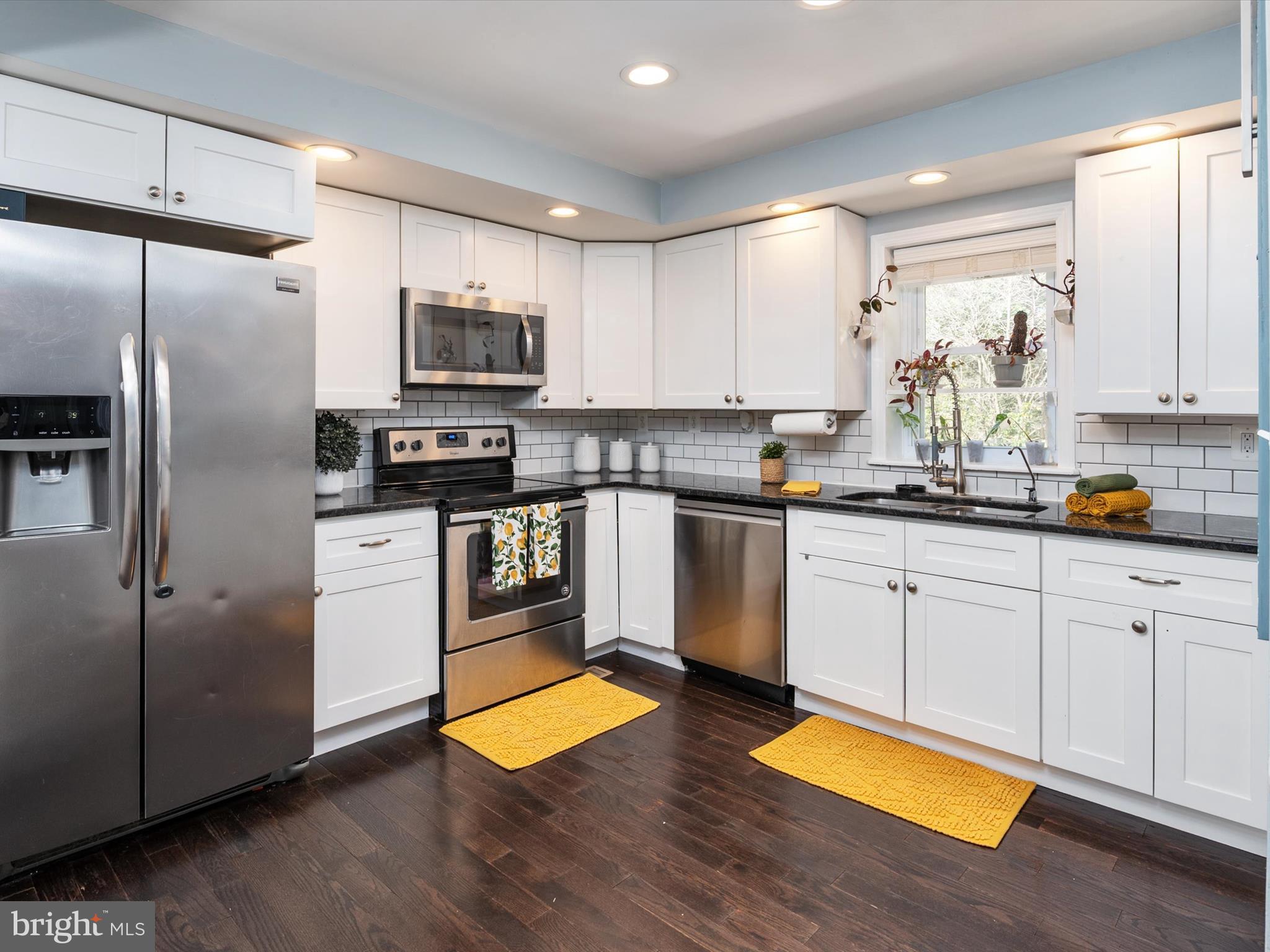 8410 Bussenius Road Pasadena, MD 21122 - Photo 8 of 43 Gallery Image 8