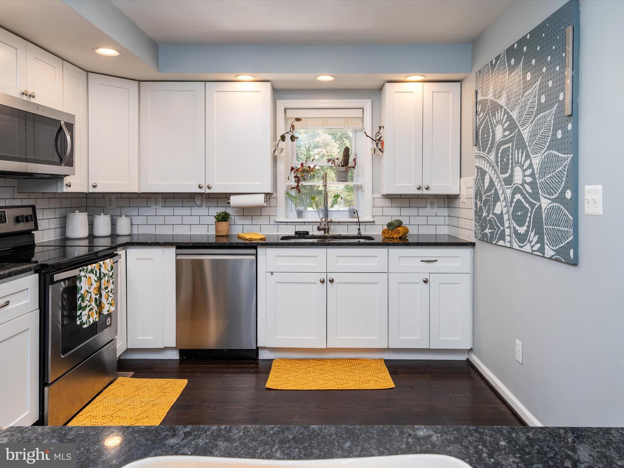8410 Bussenius Road Pasadena, MD 21122 - Photo 9 of 43 Gallery Image 9