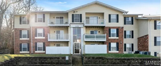 $139,900 | 1456 Hawks Nest Court, Unit F, St. Charles, MO 63303