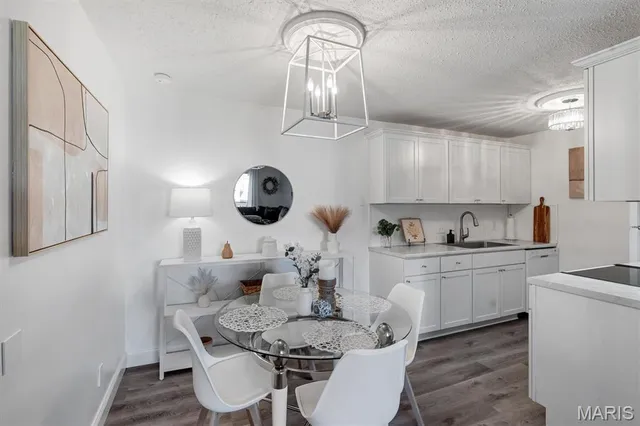 $139,900 | 1456 Hawks Nest Court, Unit F, St. Charles, MO 63303