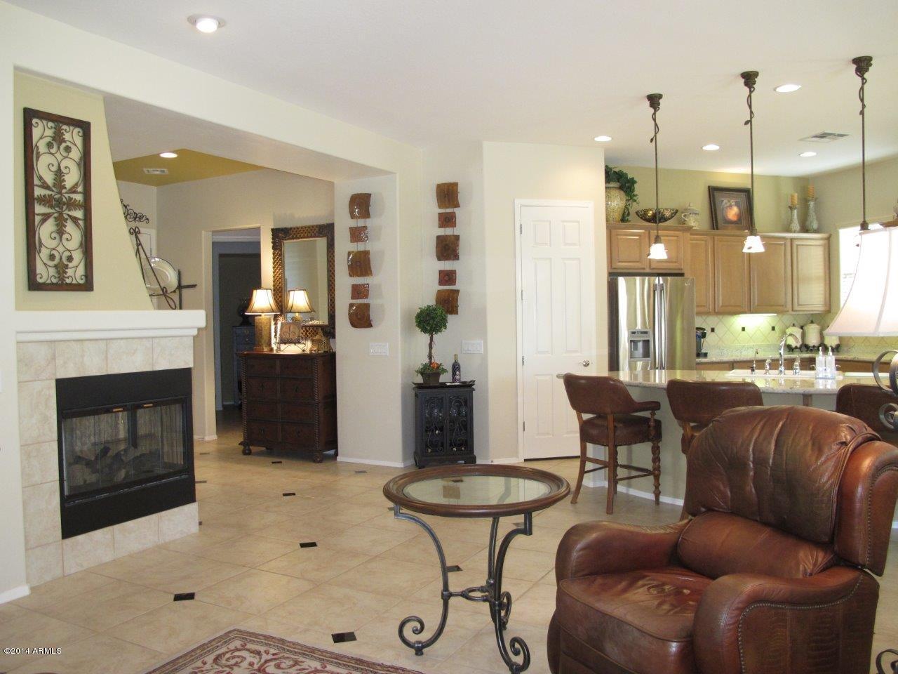 4575 East Rakestraw Lane Gilbert, AZ 85298 - Photo 5 of 39 Great Room