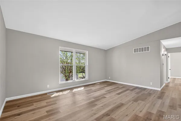 $150,000 | 10469 Briarbend Drive, Unit 7, St. Louis, MO 63146