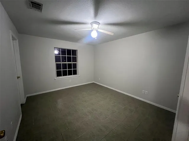 $1,395 | 202 Blue Bell Court, Weatherford, TX 76088