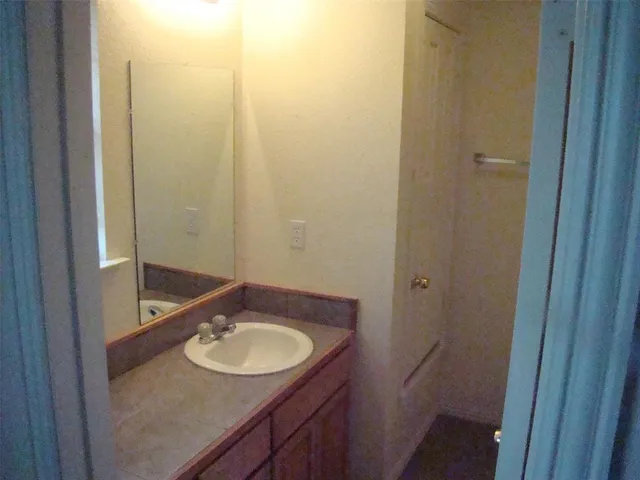 $1,395 | 202 Blue Bell Court, Weatherford, TX 76088