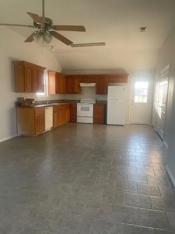 $1,395 | 202 Blue Bell Court, Weatherford, TX 76088