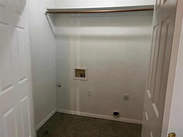 $1,495 | 202 Blue Bell Court, Weatherford, TX 76088