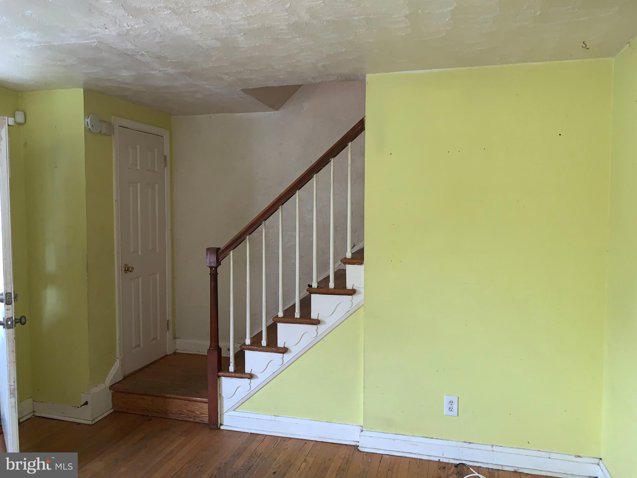 1921 Crestview Road Baltimore, MD 21239 - Photo 4 of 30