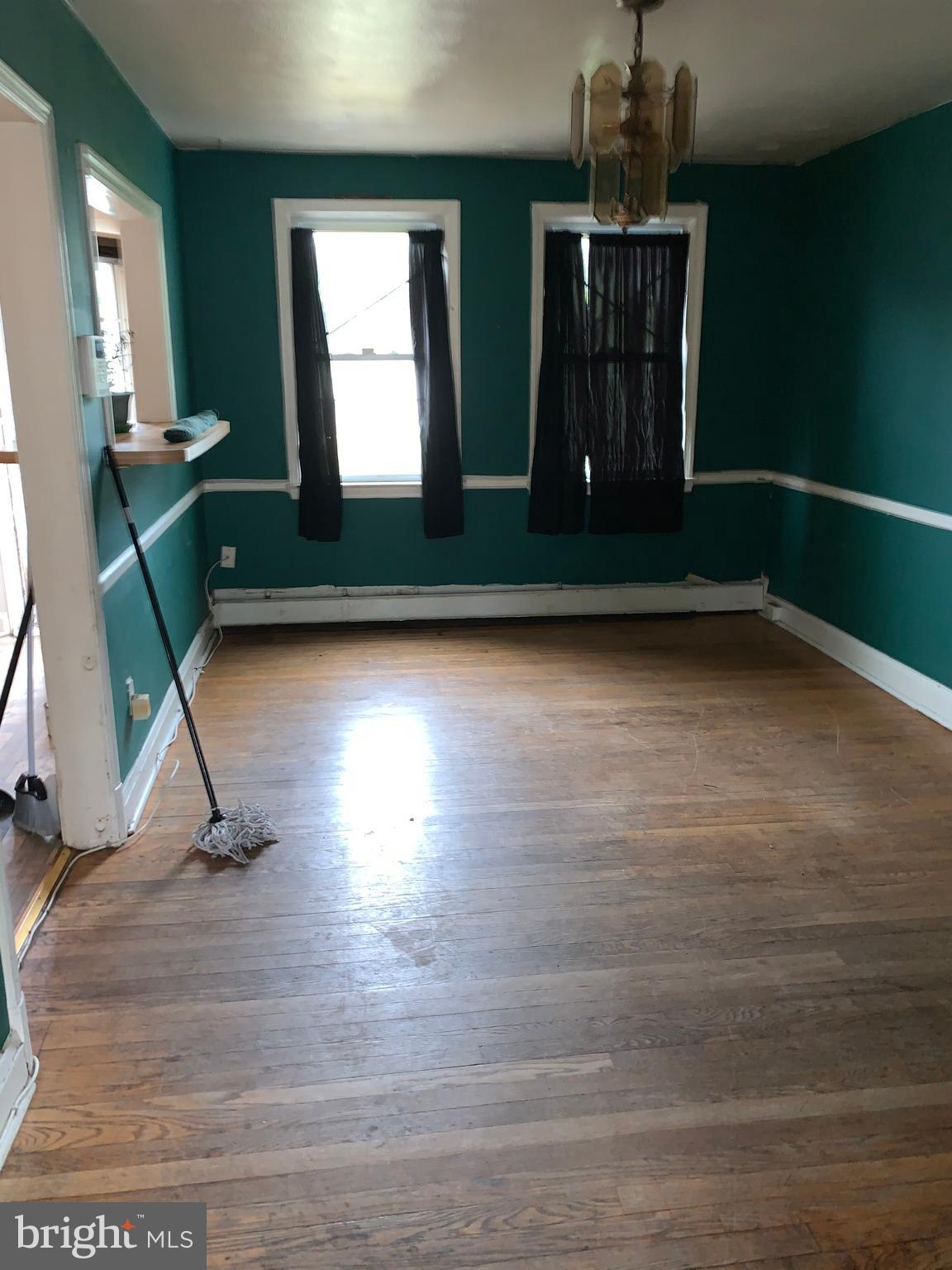 1921 Crestview Road Baltimore, MD 21239 - Photo 6 of 30