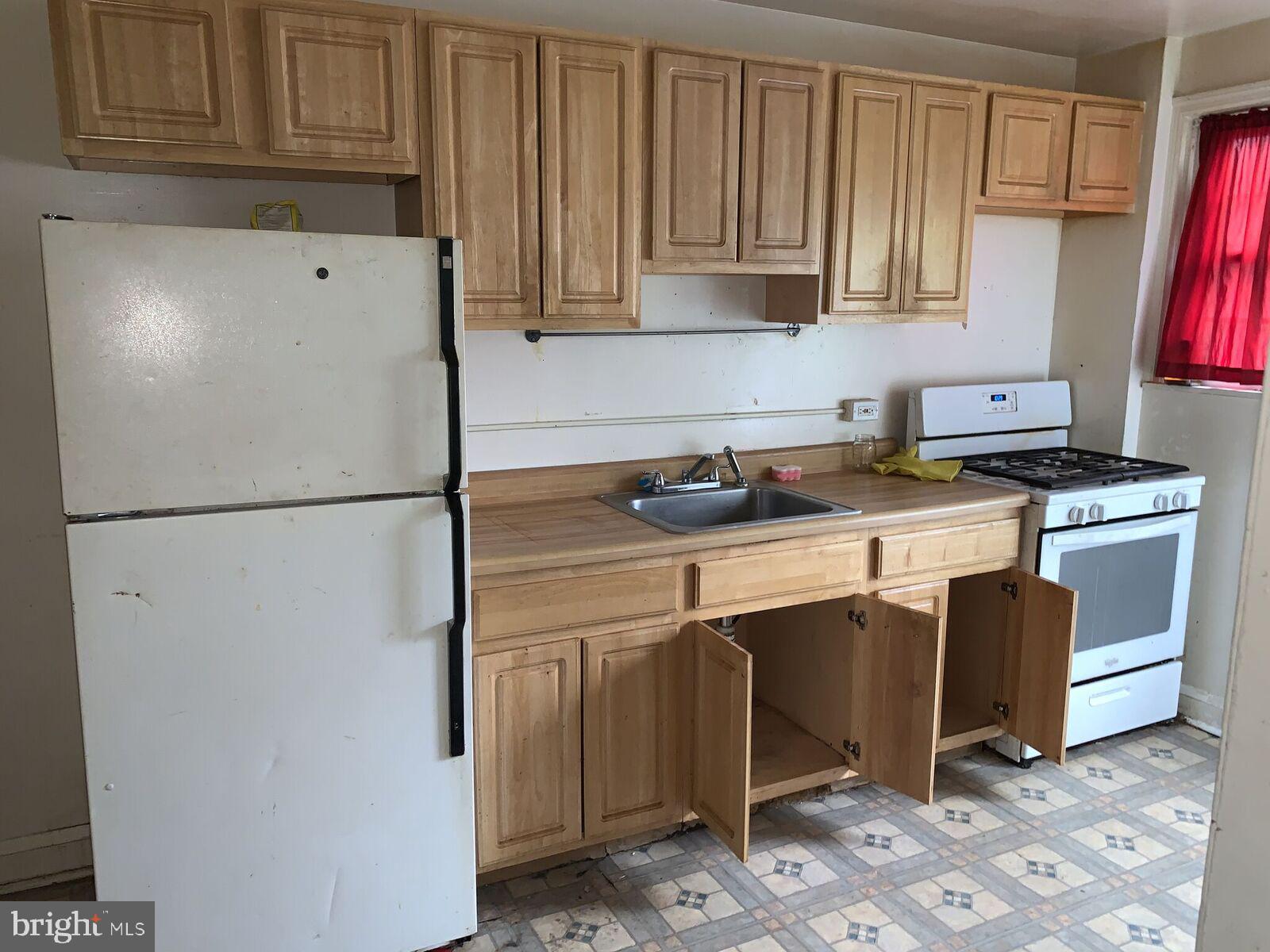 1921 Crestview Road Baltimore, MD 21239 - Photo 8 of 30