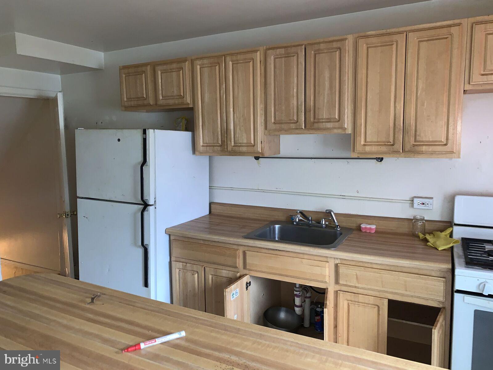 1921 Crestview Road Baltimore, MD 21239 - Photo 9 of 30