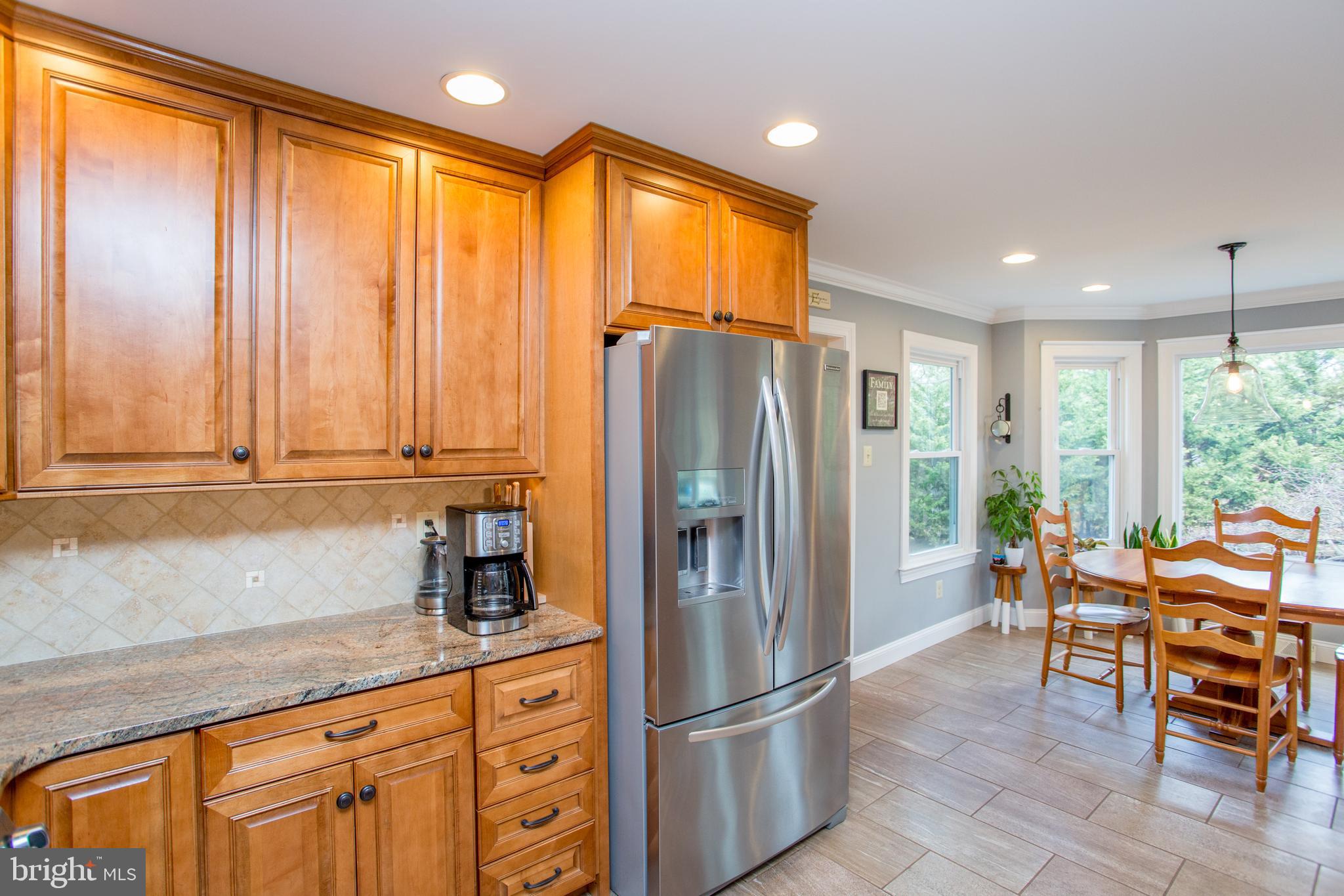 111 Hampton Circle Lansdale, PA 19446 - Photo 26 of 63 Maple cabinets
