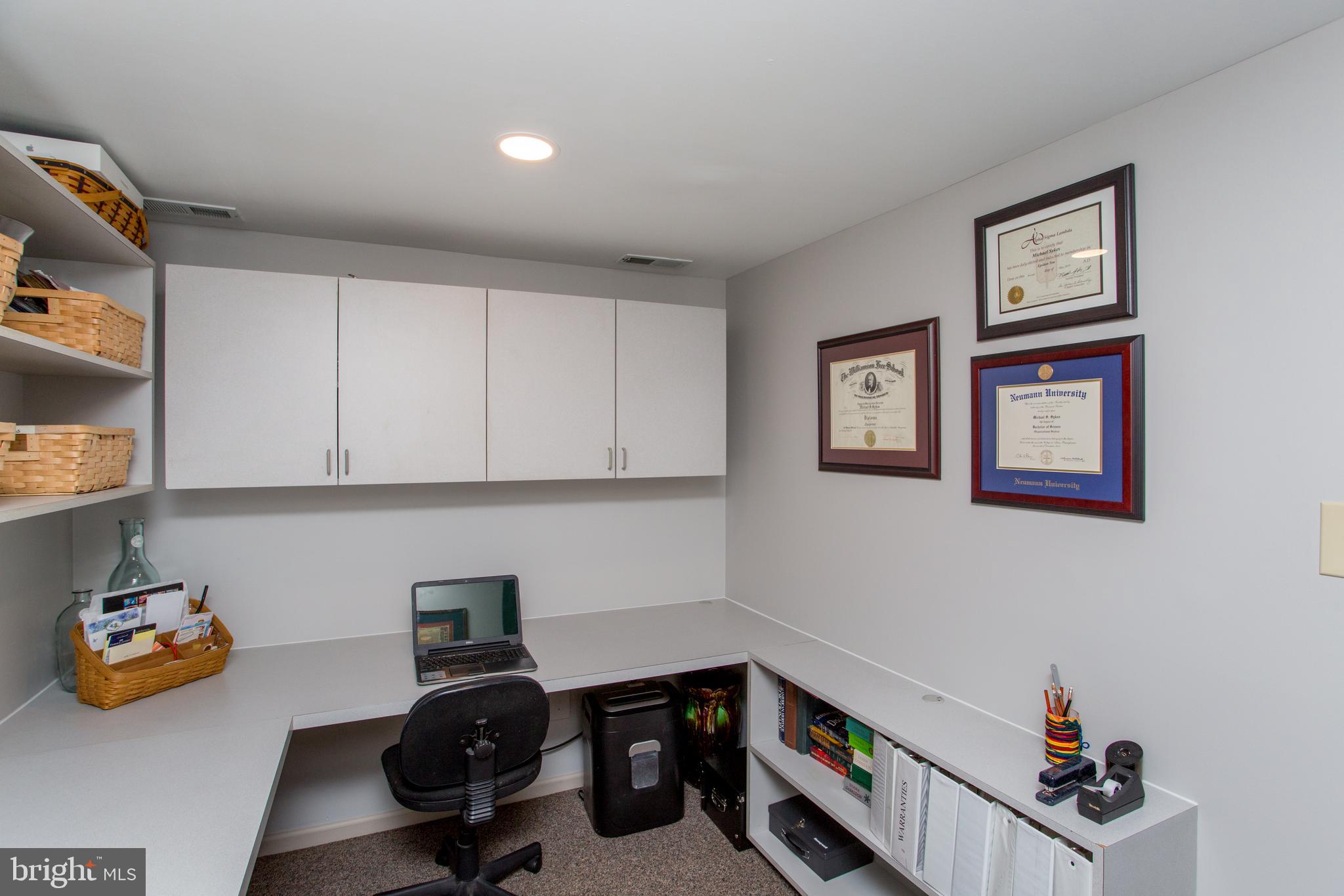 111 Hampton Circle Lansdale, PA 19446 - Photo 46 of 63 Built-in desk and cabinets