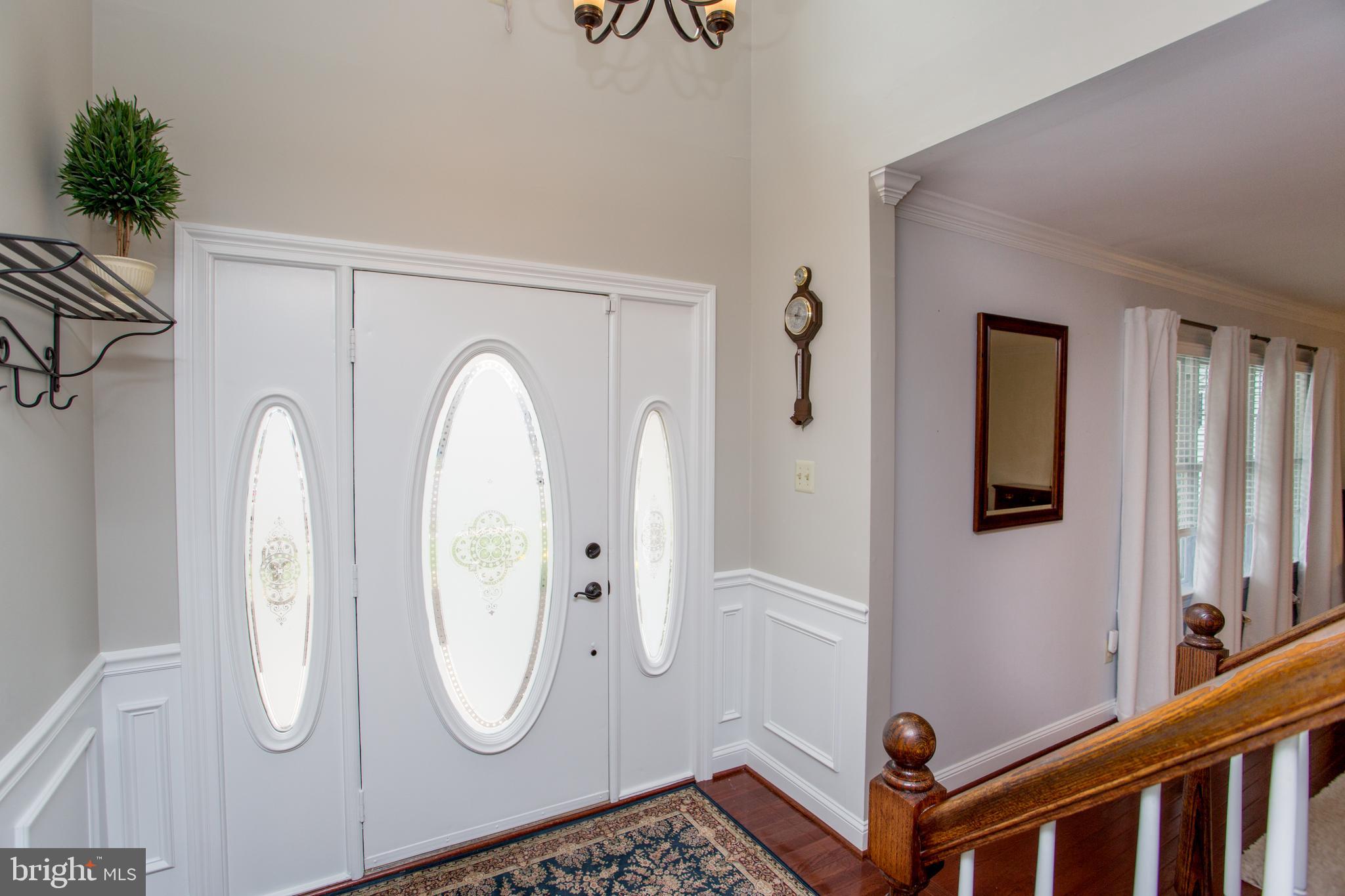 111 Hampton Circle Lansdale, PA 19446 - Photo 9 of 63 Two story foyer with