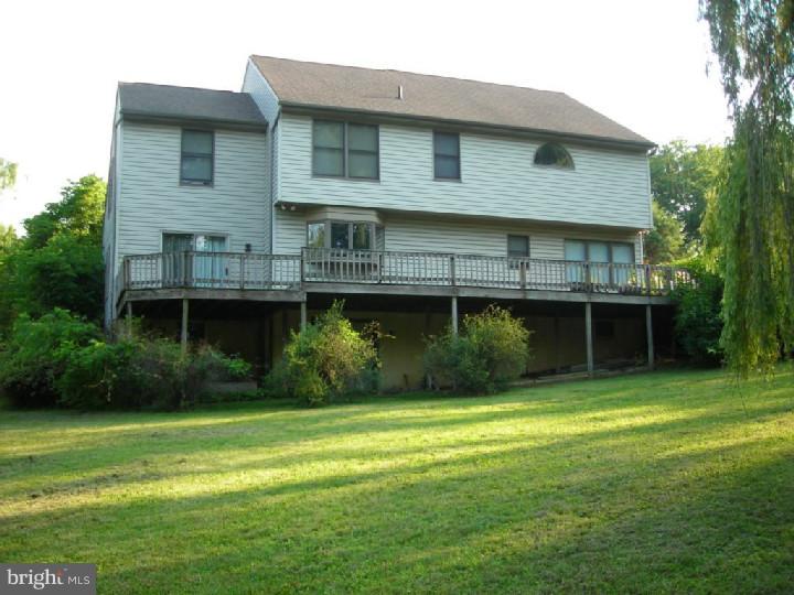 13 Carter Road Thornton, PA 19373 - Photo 11 of 12 Exterior Back