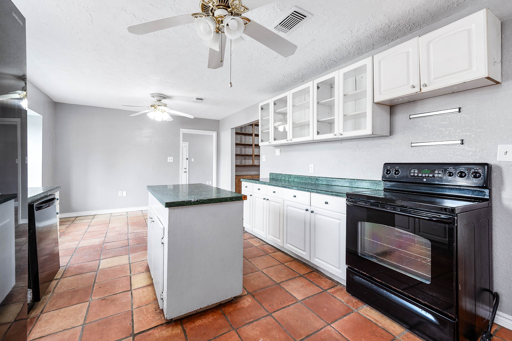 13710 Pleasant Way Alvin, TX 77511 - Photo 12 of 30