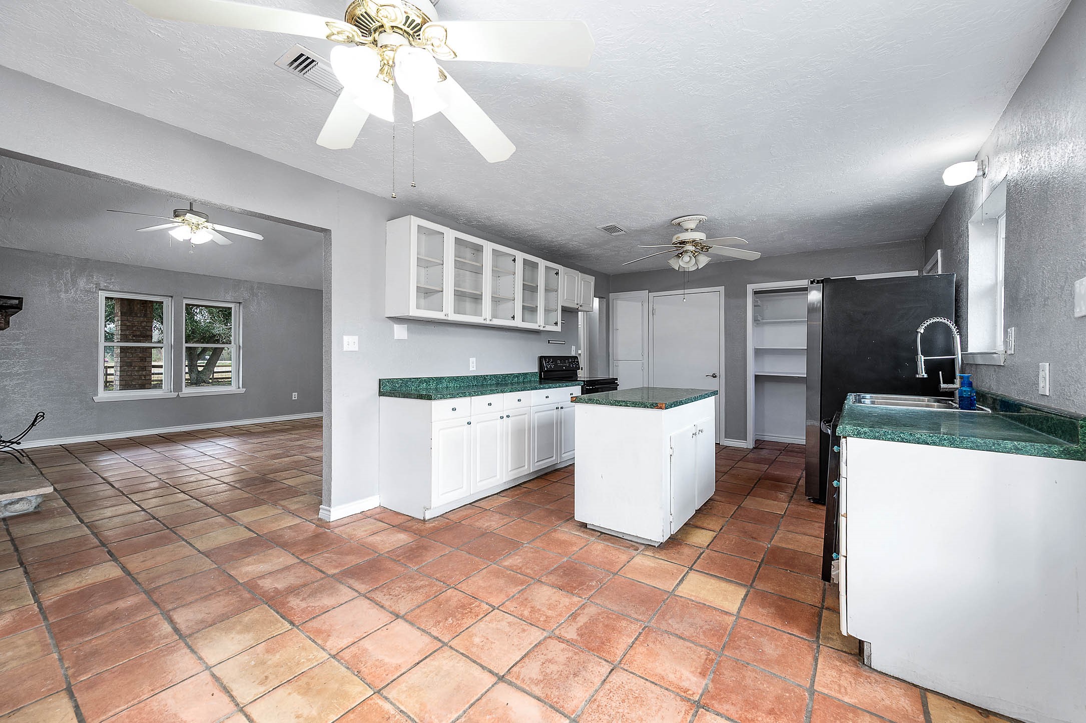 13710 Pleasant Way Alvin, TX 77511 - Photo 15 of 30