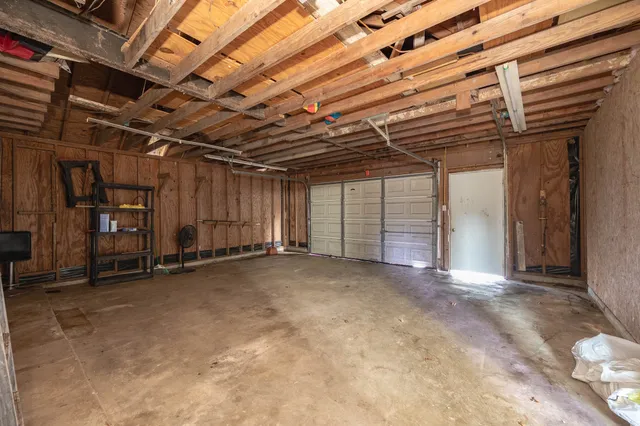 $2,400 | 13710 Pleasant Way, Alvin, TX 77511