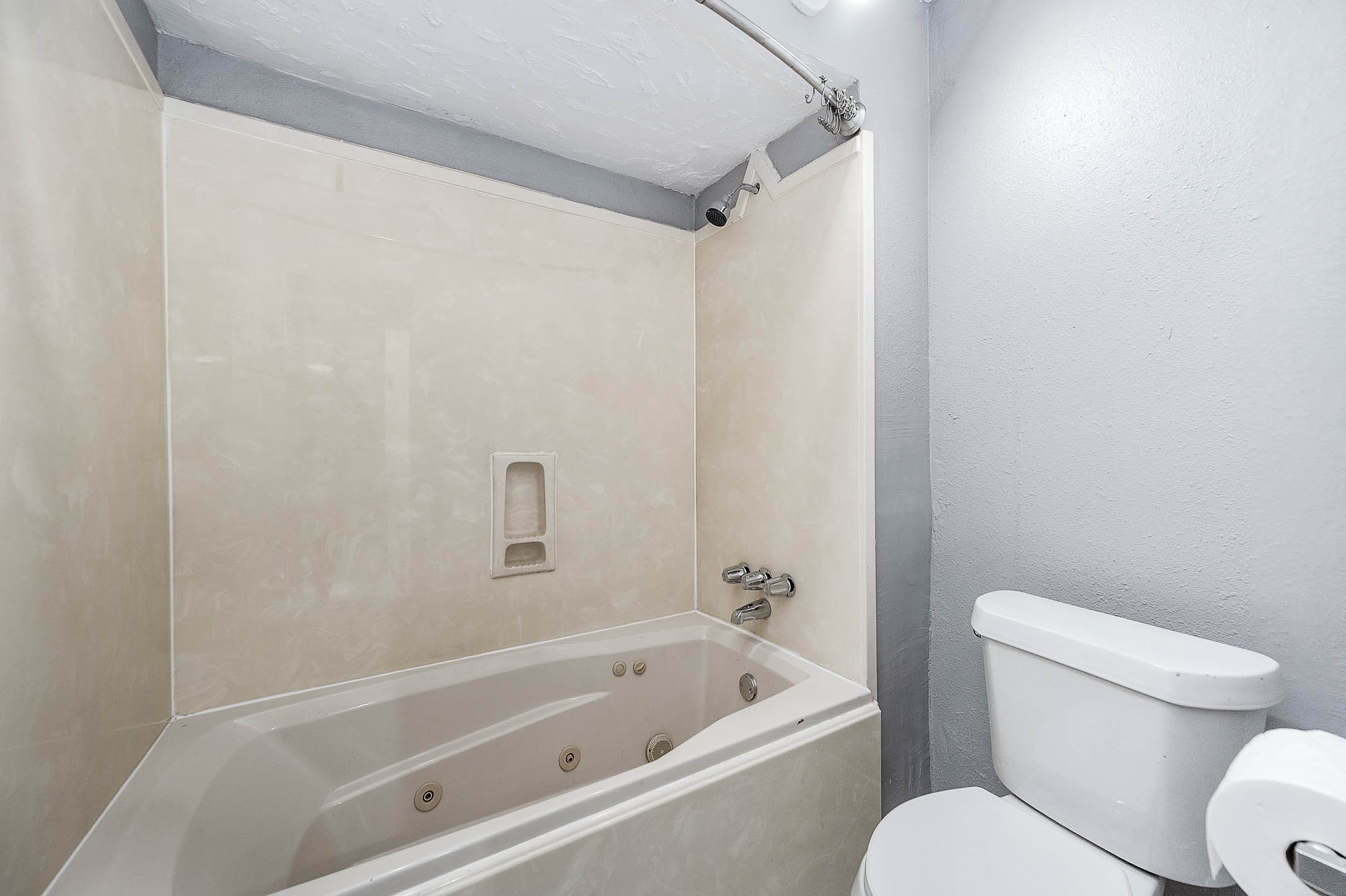 13710 Pleasant Way Alvin, TX 77511 - Photo 26 of 30