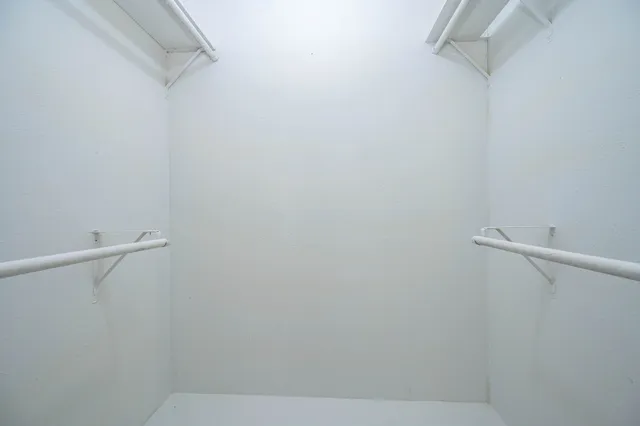 $2,400 | 13710 Pleasant Way, Alvin, TX 77511