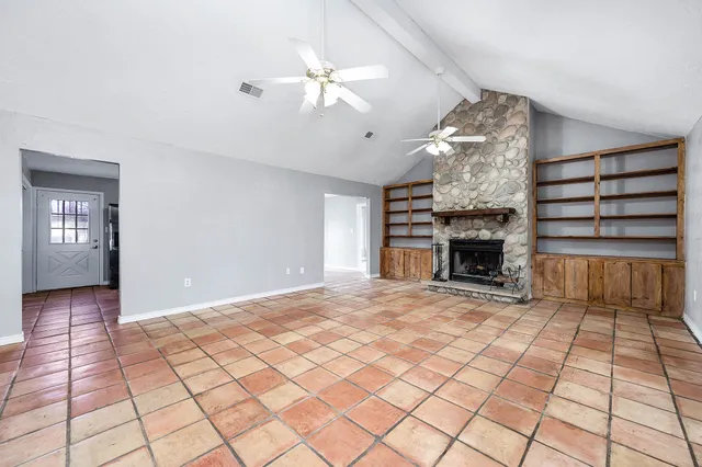 $2,400 | 13710 Pleasant Way, Alvin, TX 77511