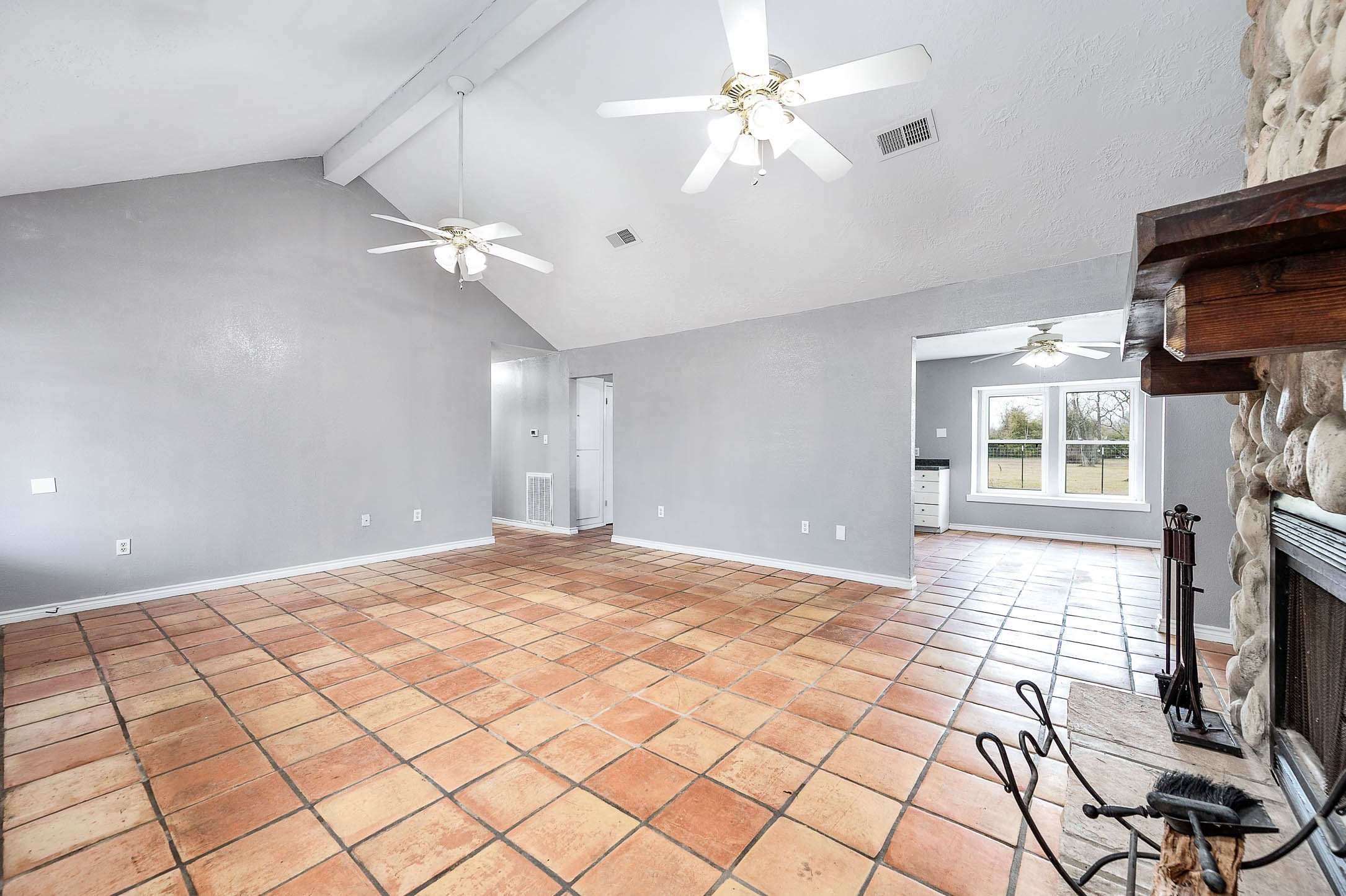 13710 Pleasant Way Alvin, TX 77511 - Photo 8 of 30