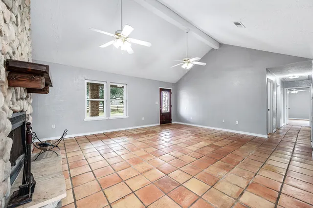 $2,400 | 13710 Pleasant Way, Alvin, TX 77511