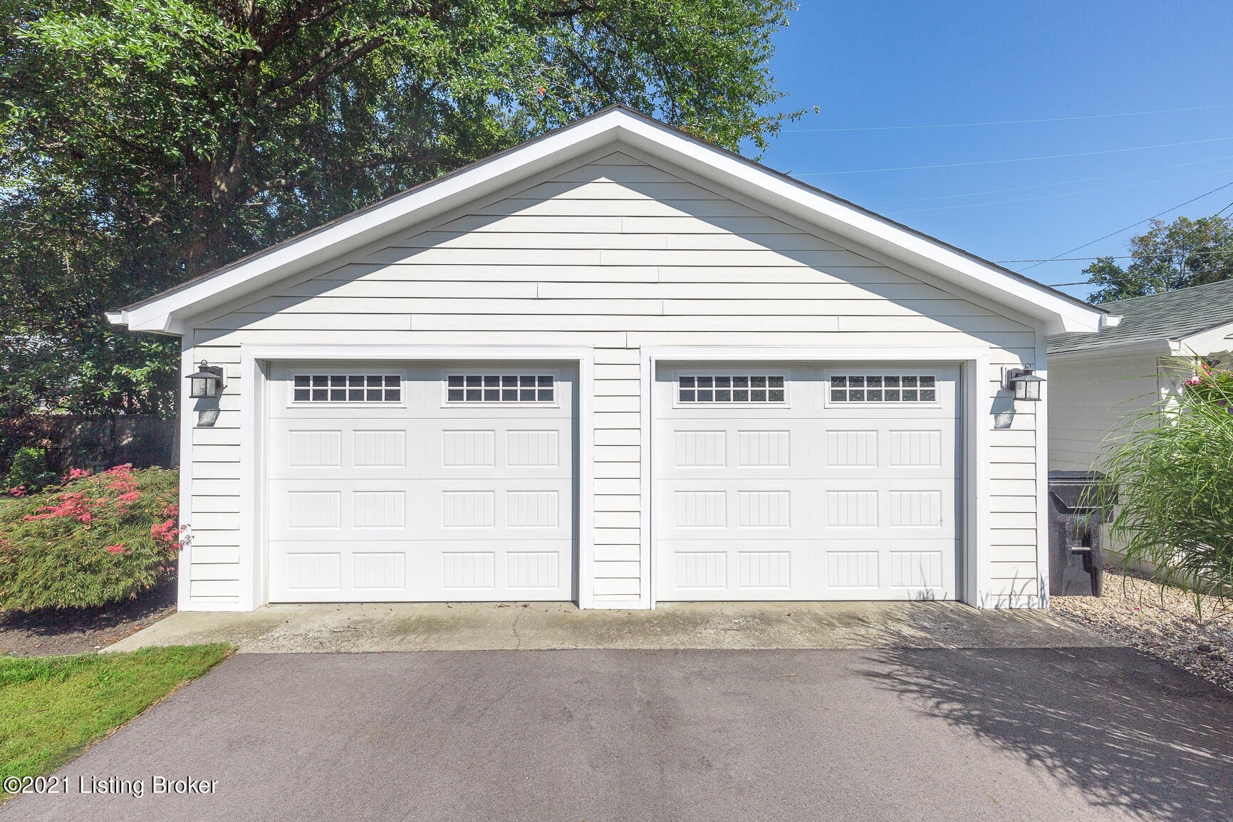 4614 Beaver Road Louisville, KY 40207 - Photo 54 of 64 2.5 car garage - constructed in 2011