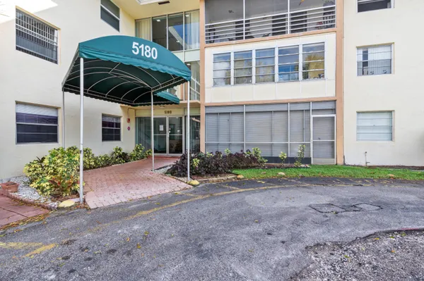 $103,000 | 5180 East Sabal Palm Boulevard, Unit 234, Tamarac, FL 33319