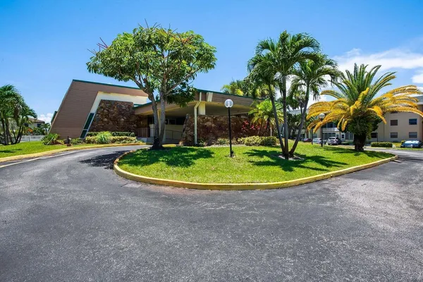 $103,000 | 5180 East Sabal Palm Boulevard, Unit 234, Tamarac, FL 33319