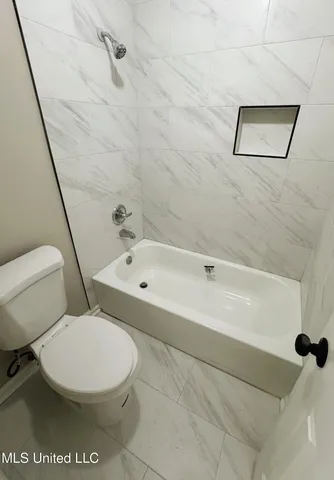 $1,645 | 7097 Foxhall Drive, Horn Lake, MS 38637