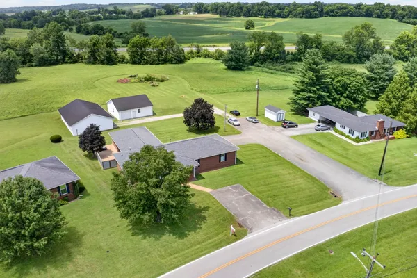 $350,000 | 918 Sanderson Drive, Hopkinsville, KY 42240