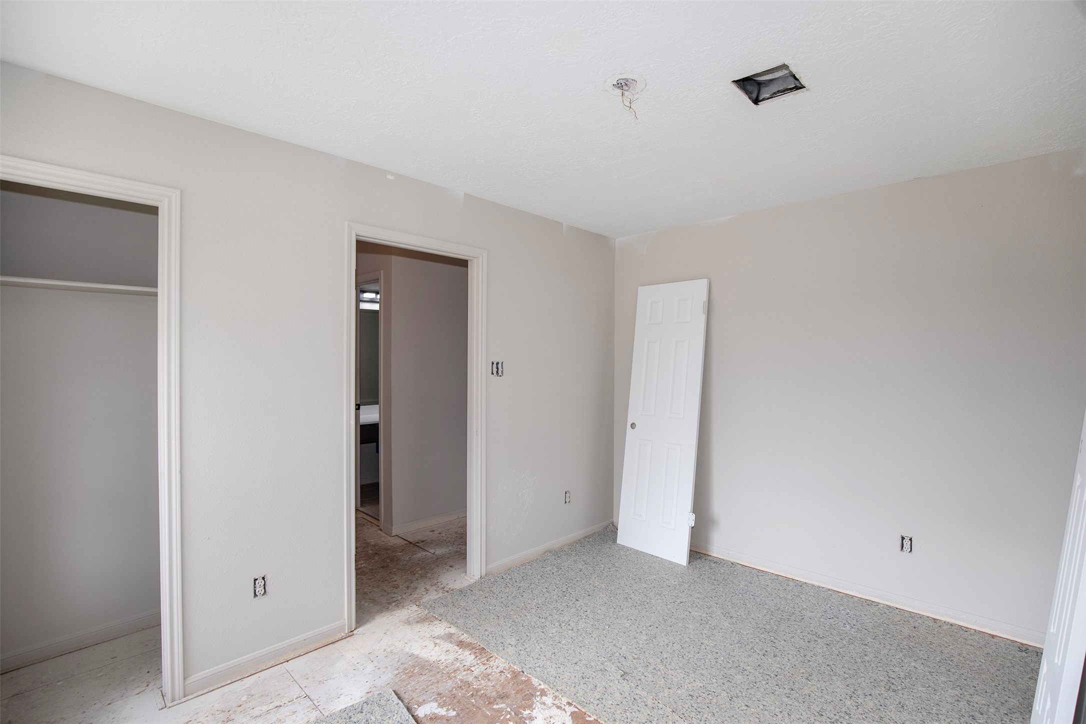 1627 Mabry Mill Road Houston, TX 77062 - Photo 25 of 32 a view of a room with closet