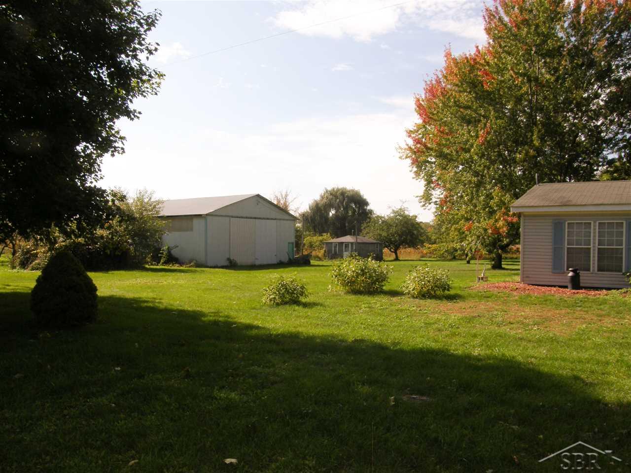 12282 South Hemlock Road Brant, MI 48614 - Photo 4 of 19 31305324-3.JPG
