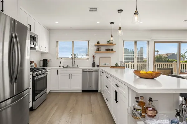 $1,595,000 | 24643 Santa Clara Avenue, Unit 7, Dana Point, CA 92629